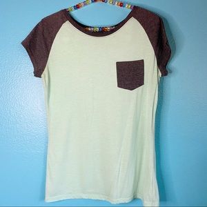 Empyre light blue/gray t-shirt with front pocket